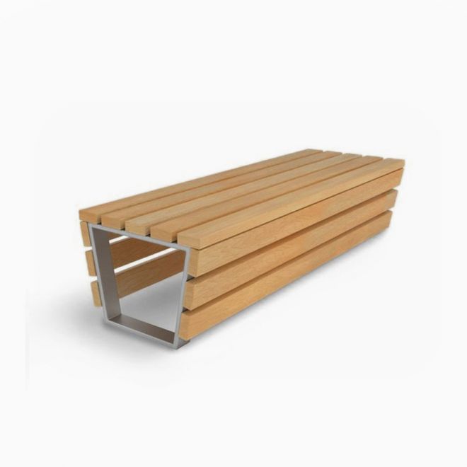 Dřevěná venkovní lavička Ryga Deco Bench s kovovým rámem.