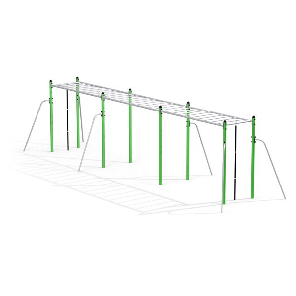 Metal Horizontal Ladder Large herní prvek se zelenými a stříbrnými tyčemi.