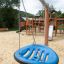 Swing Seat GBNS pro hřiště zavěšená na řetězech.