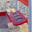 Jupiter herní vybavení s pískovými síty a lavičkou v pískové herní zóně