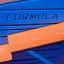 Detail Race Track Board s textem Formula 1 a oranžovými prvky.