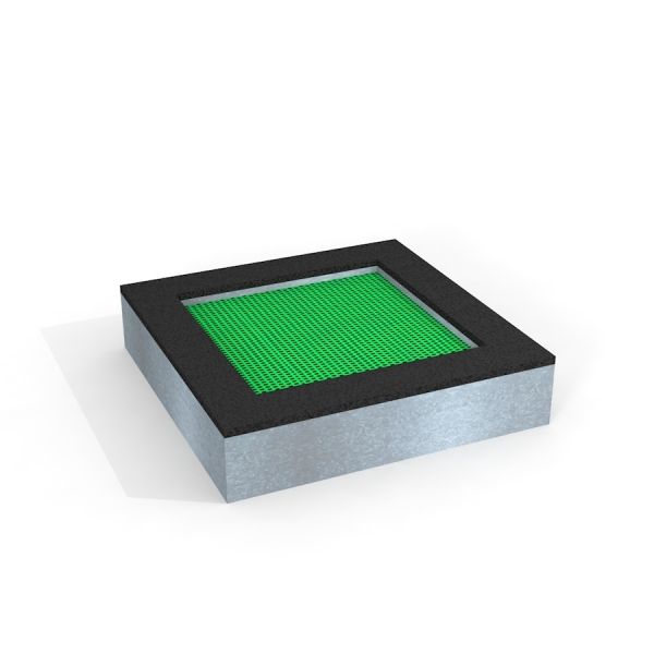 Square trampoline (125 cm) se zelenou skákací podložkou a bezpečnostním rámem.