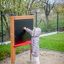 Dítě kreslí na Blackboard 156 cm na hřišti.