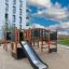 Square Play Nature - dřevěné herní prvky se skluzavkami, žebříky a lezeckými sítěmi