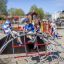 Děti si hrají na Mini Climber steel structure na hřišti