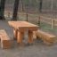 Rustikální venkovní Table & Bench Nature v lesním prostředí.