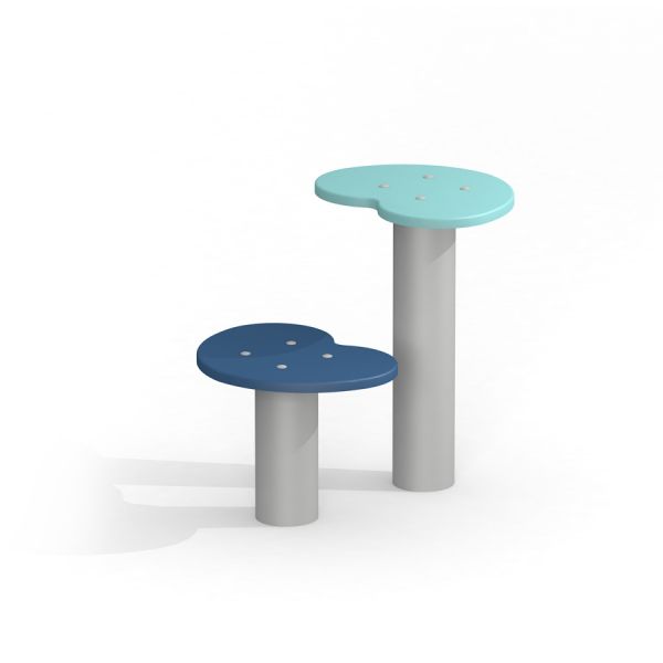 Dvě stoličky s názvem Table and chair s kulatým, hravým designem v modré a světle modré barvě.
