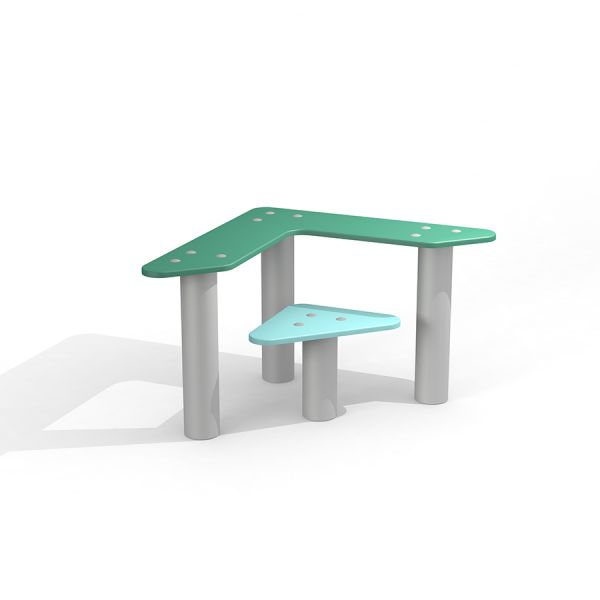 Triangle seat and table se zelenými deskami a šedými nohami