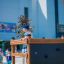 Dítě si hraje na Climbing box wooden playhouse