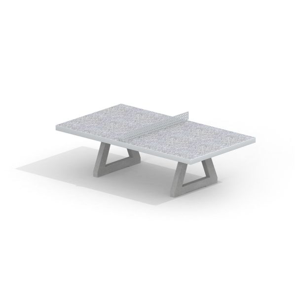 Concrete table tennis, free-standing, se šedým texturovaným povrchem a moderním designem.