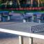 Concrete table tennis, in-ground stůl v prostředí parku.