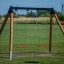 Swing Frame (double swing) na travnatém poli