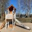Lisa's Playhouse with slide na hřišti